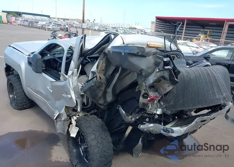 2010 Chevrolet Silverado 1500 Lt z USA, uszkodzony, nr VIN 3GCRKSE3XAG260693